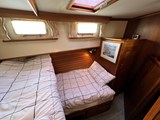 Grand Banks 42 Heritage- midships to port twin cabin